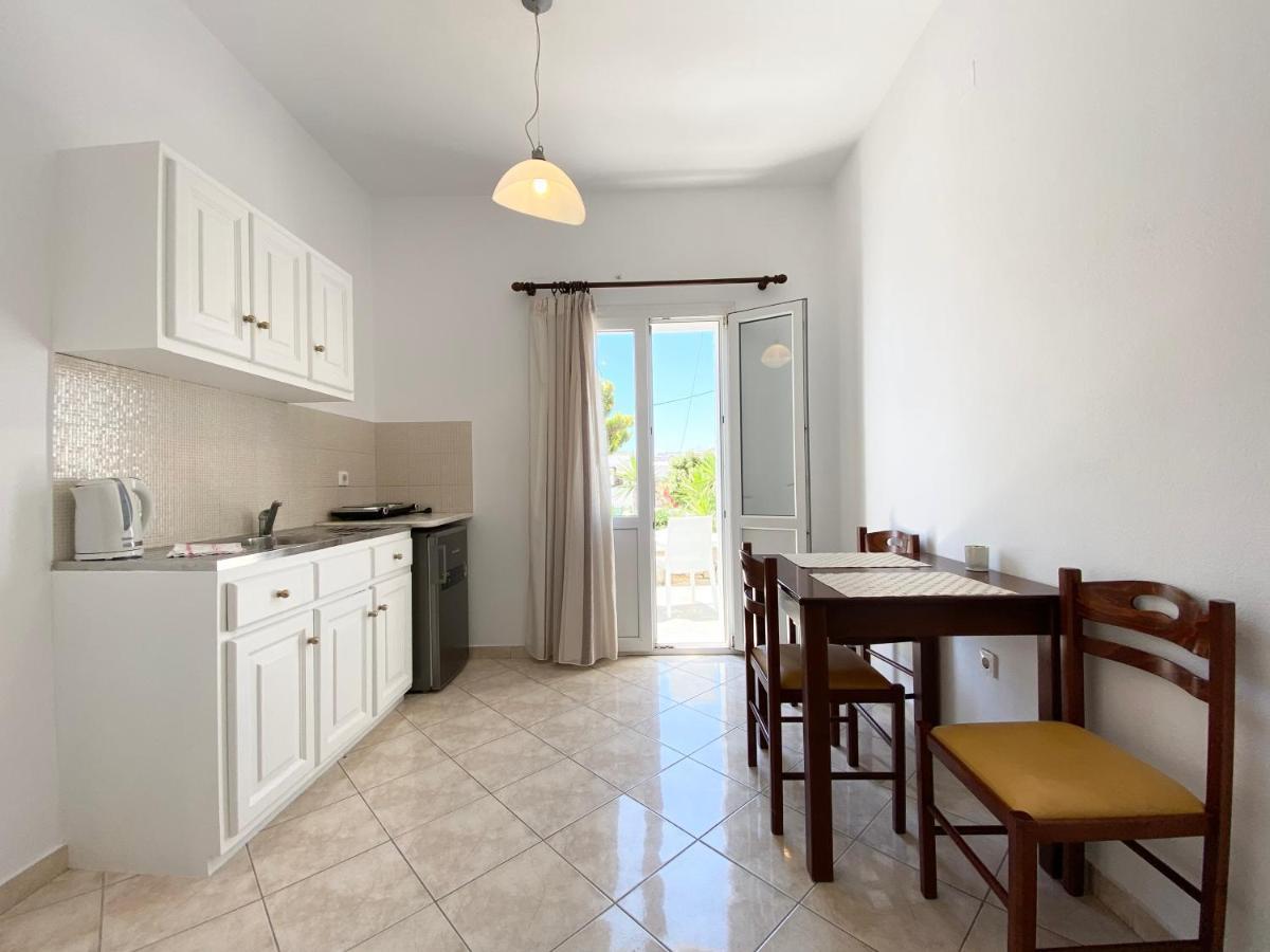 Eleftheria Hotel & Apartments Ornos  Ngoại thất bức ảnh