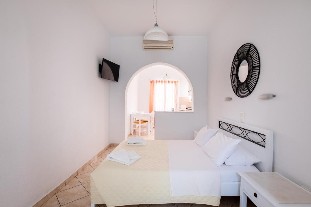 Eleftheria Hotel & Apartments Ornos  Ngoại thất bức ảnh