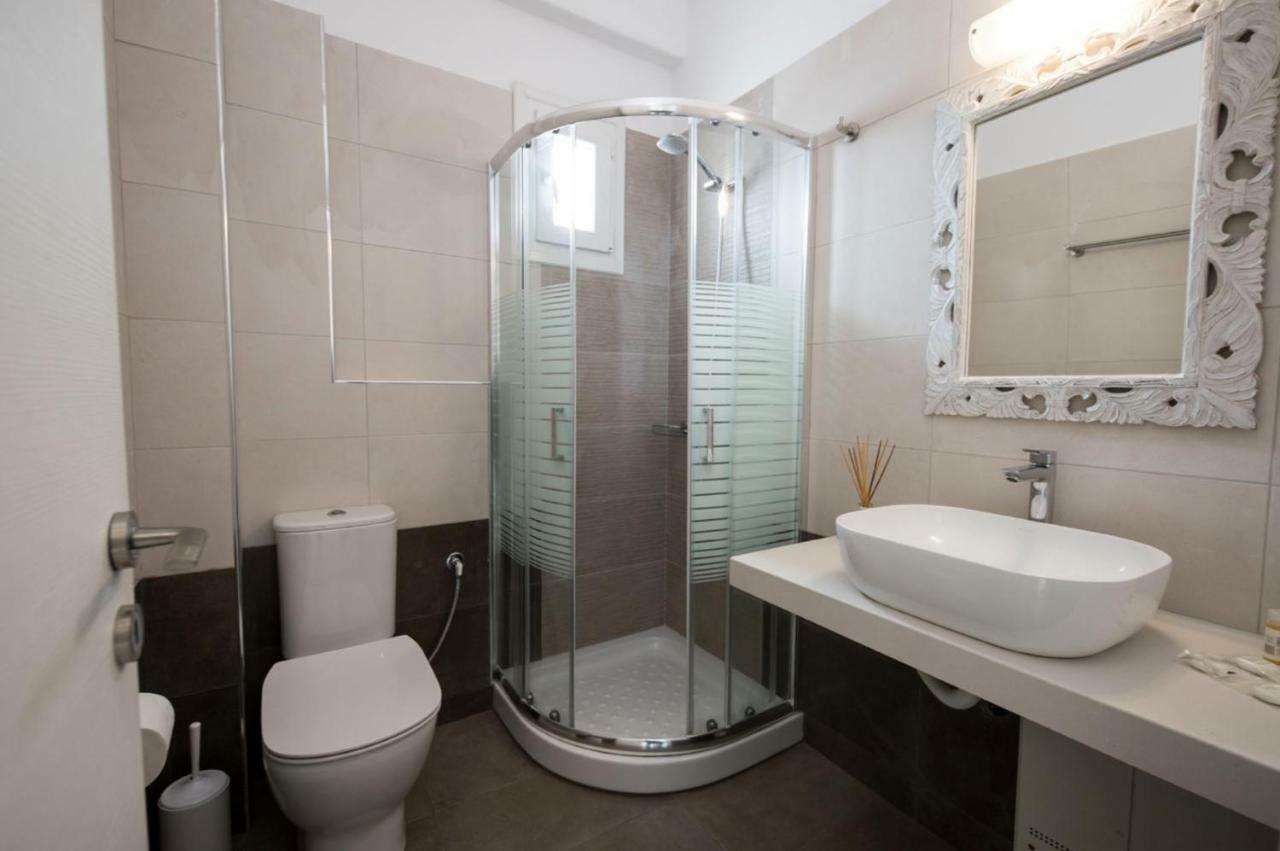Eleftheria Hotel & Apartments Ornos  Ngoại thất bức ảnh